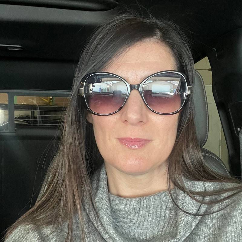 Kim Robinson headshot